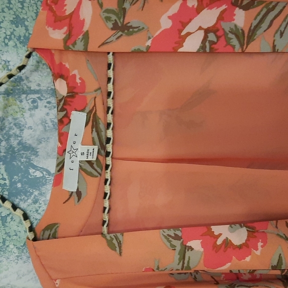 Fever brand flowy peach shirt with roses bell sleeves beautiful open front small - Picture 4 of 6